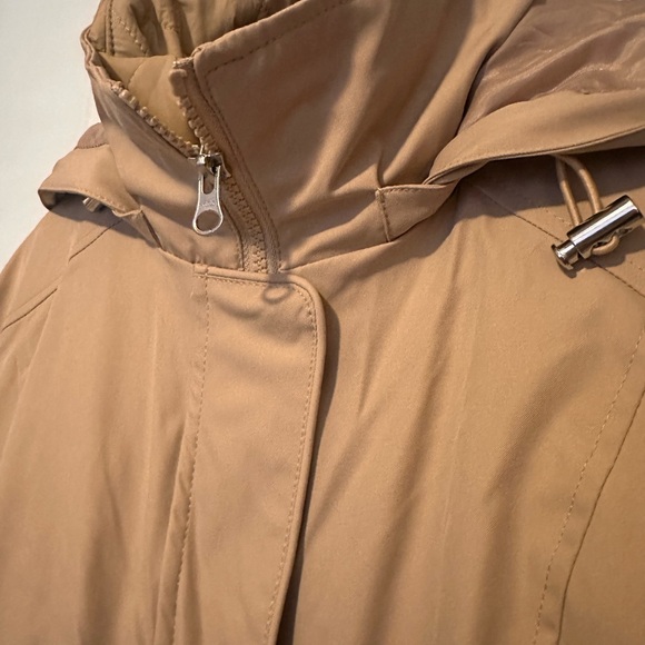 2 in 1 Lands' End Women's Camel Hooded Trench Coat and Vest - Picture 3 of 8